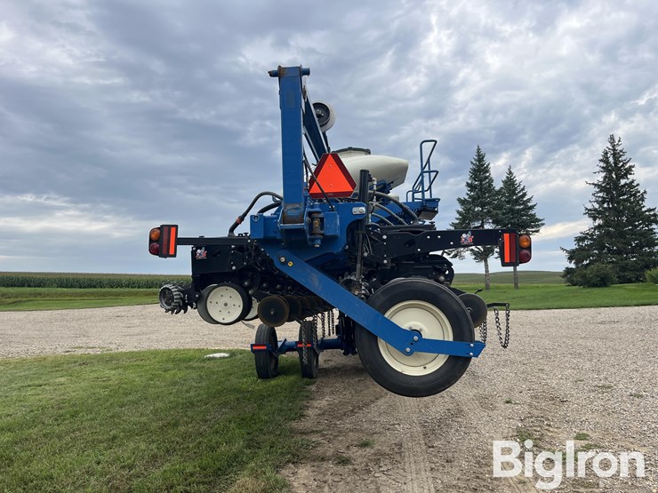 2014-kinze-3660-16r30/31r15-planter-image-6