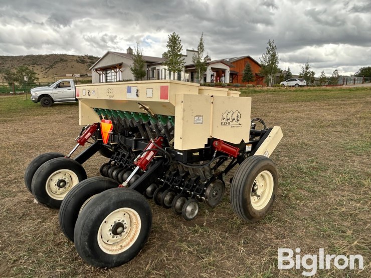 truax-flxii-812rt-drill-seeder-image-5