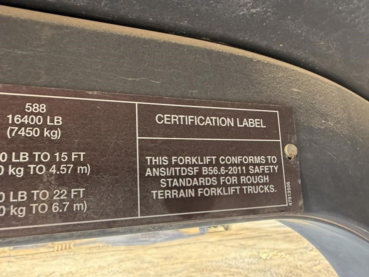 2019-case-588h-rough-terrain-forklift-image-38