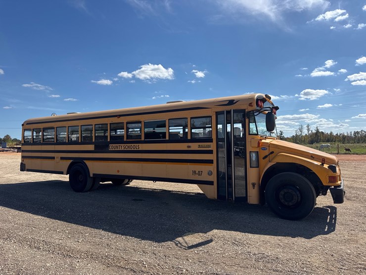 #9013-•-2006-blue-bird-school-bus-image-1