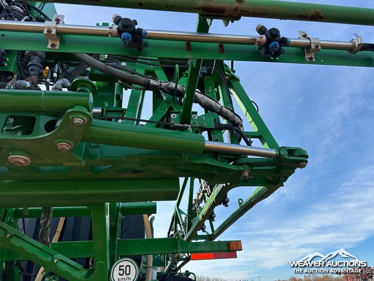 2014-john-deere-r4030-4x4-high-clearance-self-propelled-sprayer-image-69