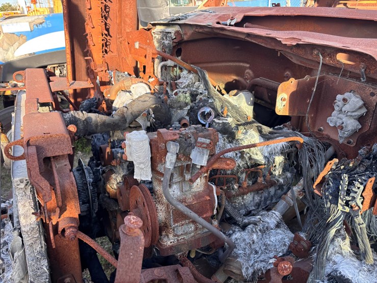 #46-•-ford-550-flatbed-cab-chassis-truck-with-headache-rack-image-12