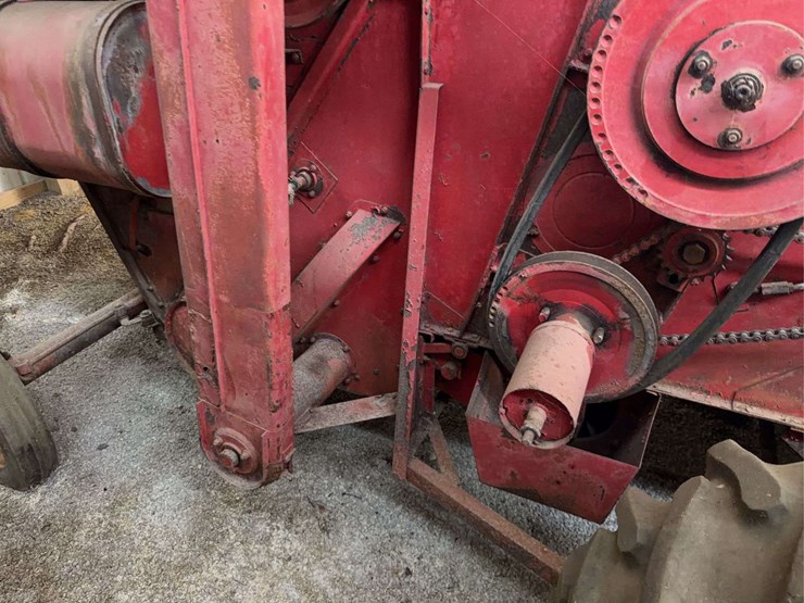 massey-harris-35-combine-image-13