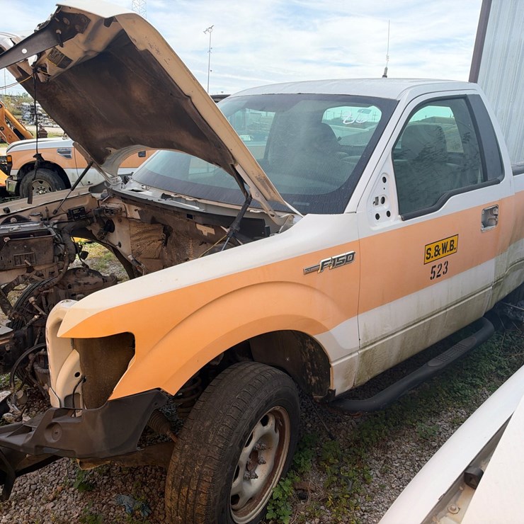 #86 • 2010 FORD F-150 PICKUP