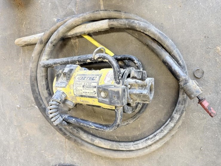 dztec-model-2.4oz-concrete-vibrator-image-1