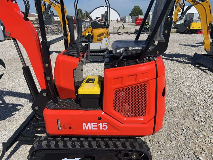 mini-excavator-me15-image-14