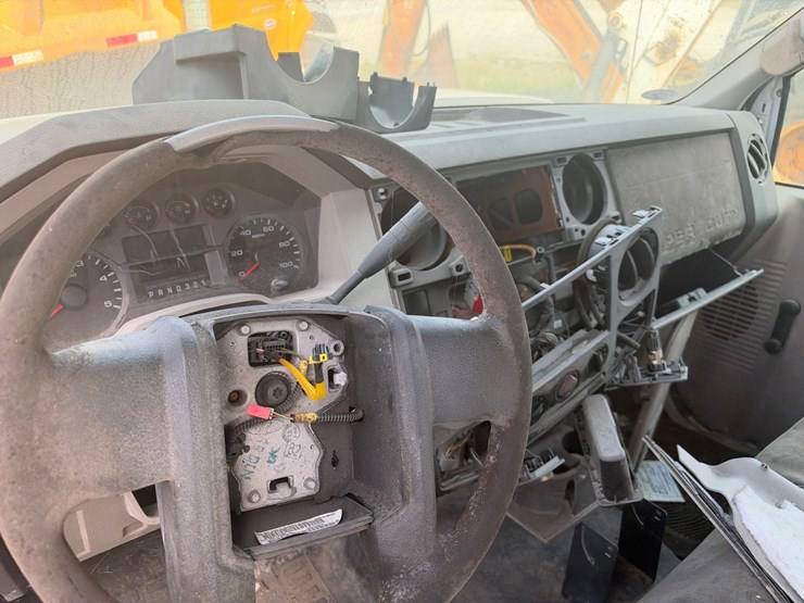 #88-•-2009-ford-super-duty-f-250-crew-cab-pickup-truck-image-8