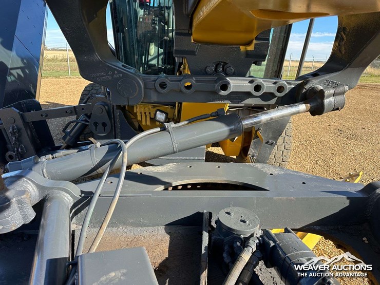 2011-john-deere-772g-awd-motor-grader-image-16