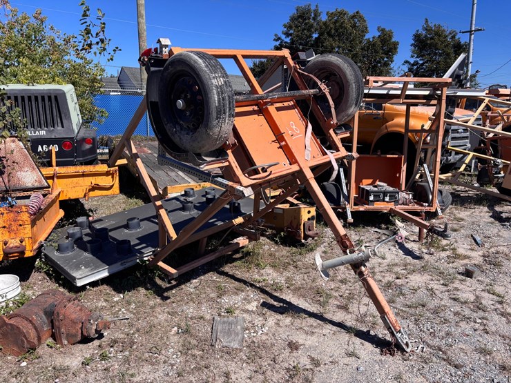 #28-•-arrowmaster-arrow-board-trailer-image-2