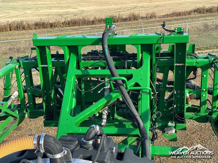 2014-john-deere-r4030-4x4-high-clearance-self-propelled-sprayer-image-77