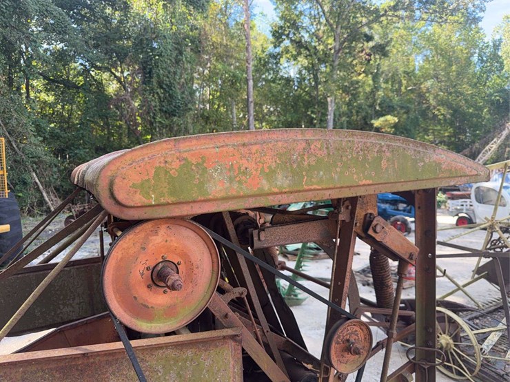 allis-chalmers-all-crop-combine-image-16