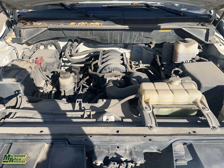 2012-nissan-nv-cargo-van-image-14