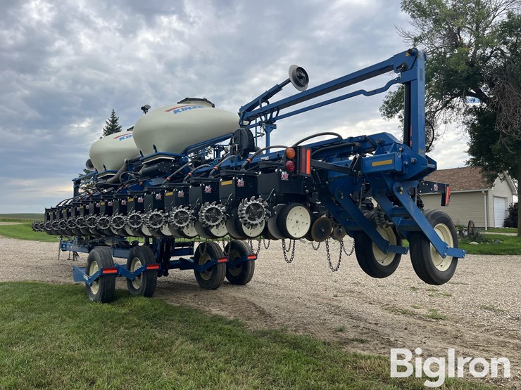 2014-kinze-3660-16r30/31r15-planter-image-7