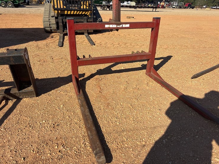 #9039-•-3ph-bale-mover-image-1
