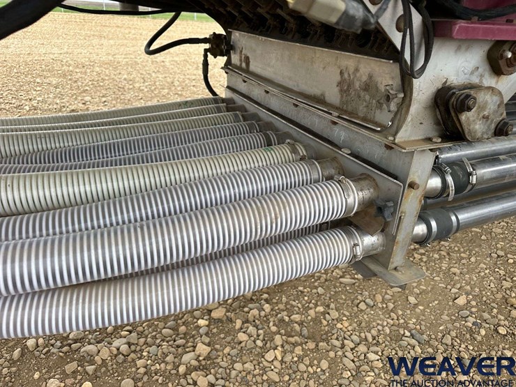 2010-seedhawk-62-ft.-seeder-image-60
