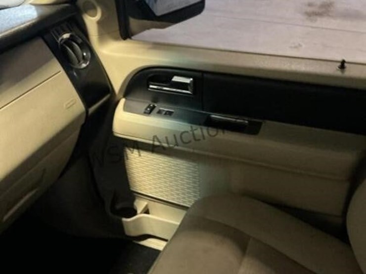 2015-ford-expedition-suv-image-20