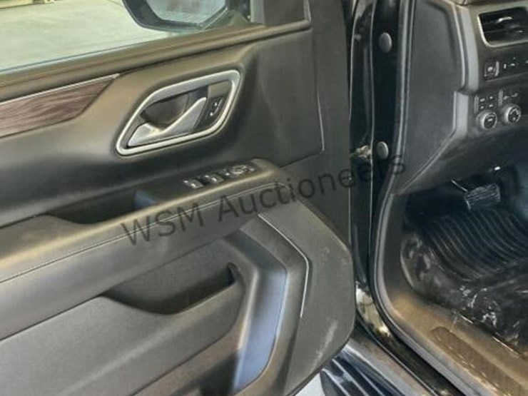 2021-chevrolet-tahoe-suv-image-23