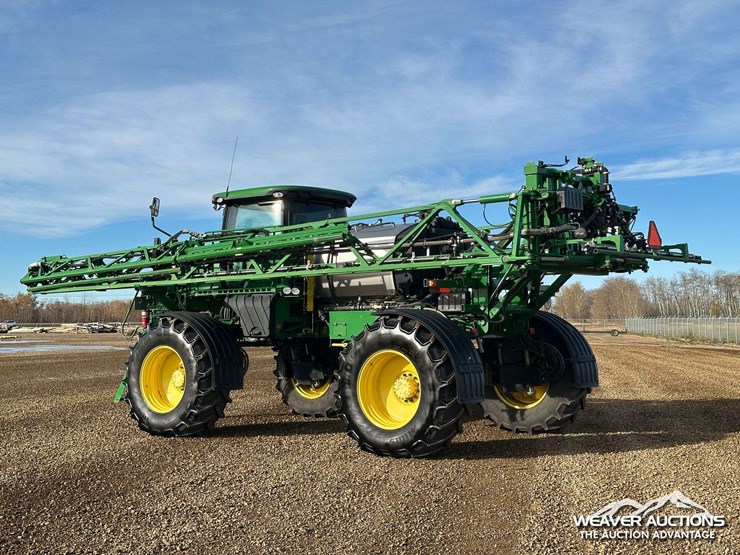 2014-john-deere-r4030-4x4-high-clearance-self-propelled-sprayer-image-4