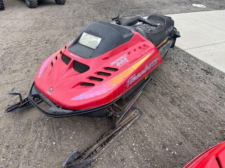 1993-ski-doo-380-snowmobile-image-1