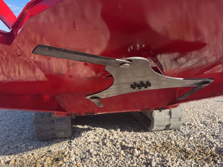 6’-red-skid-steer-brush-cutter-attachment-image-6