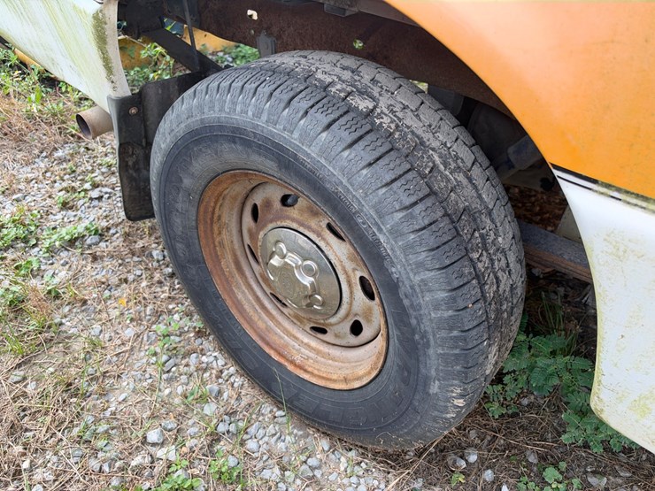 #73-•-2006-ford-ranger-regular-cab-pickup-truck-image-5