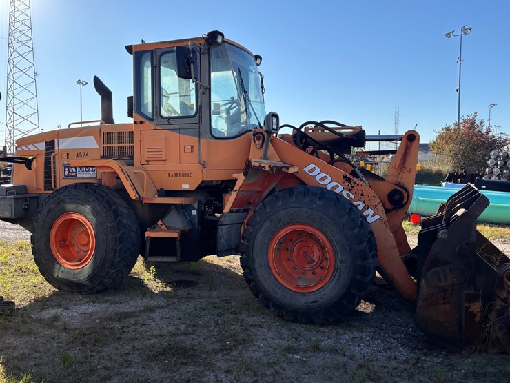 #1-•-doosan-dl-250-articulated-wheel-loader-image-4