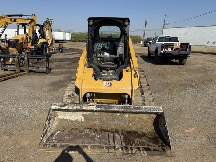 2022-caterpillar-279d3-image-6