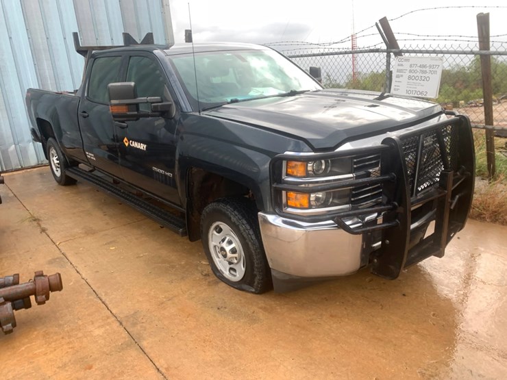2018-chevrolet-silverado-2500hd-4wd-image-3