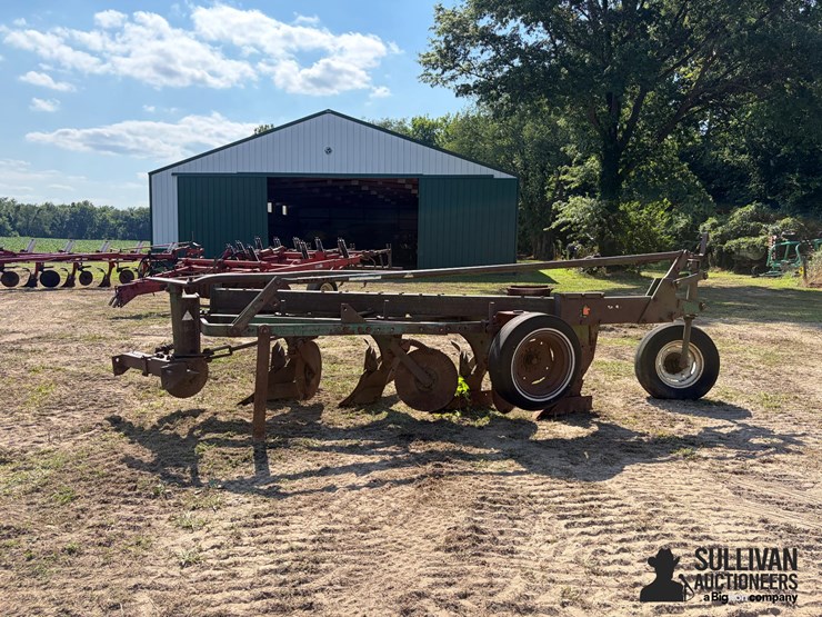 oliver-semi-mounted-4-bottom-plow-image-1