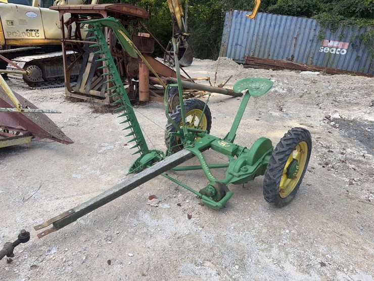 john-deere-no.-4-sickle-mower-image-1