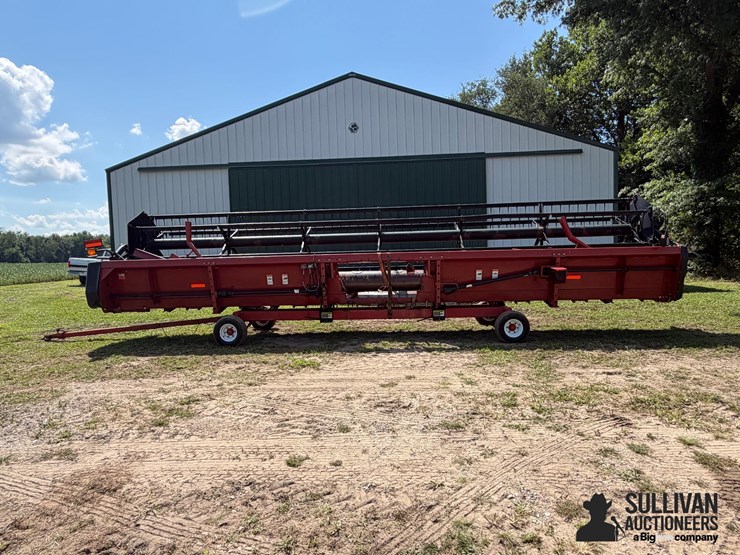 case-ih-1020-30'-grain-platform-w/unverferth-ht25-head-cart-image-6