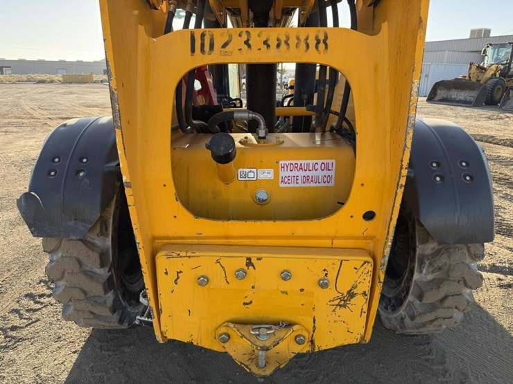 2018-jcb-509-42-telescopic-reachlift-image-31