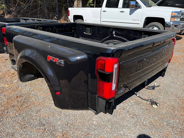 2026-ford-8-ft.-f-450-pickup-bed-image-1
