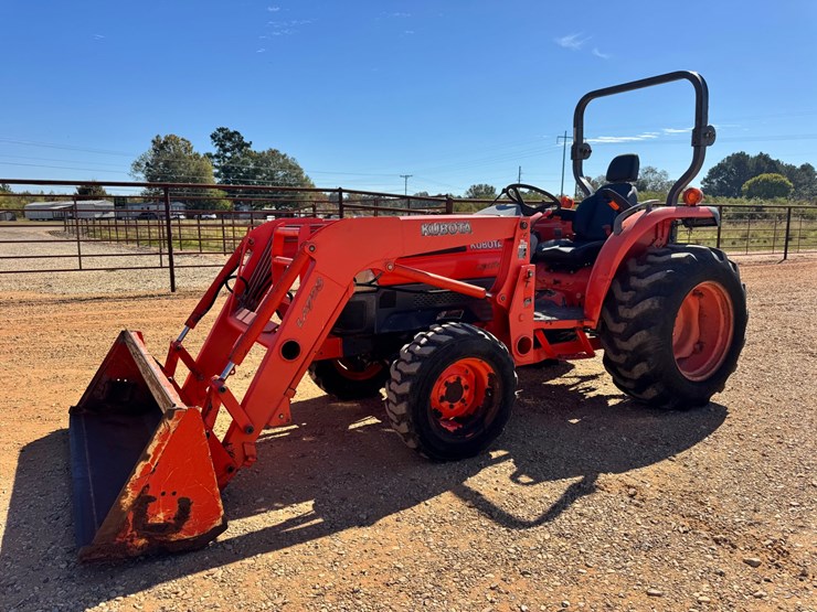 #9027-•-kubota-l3130-image-1