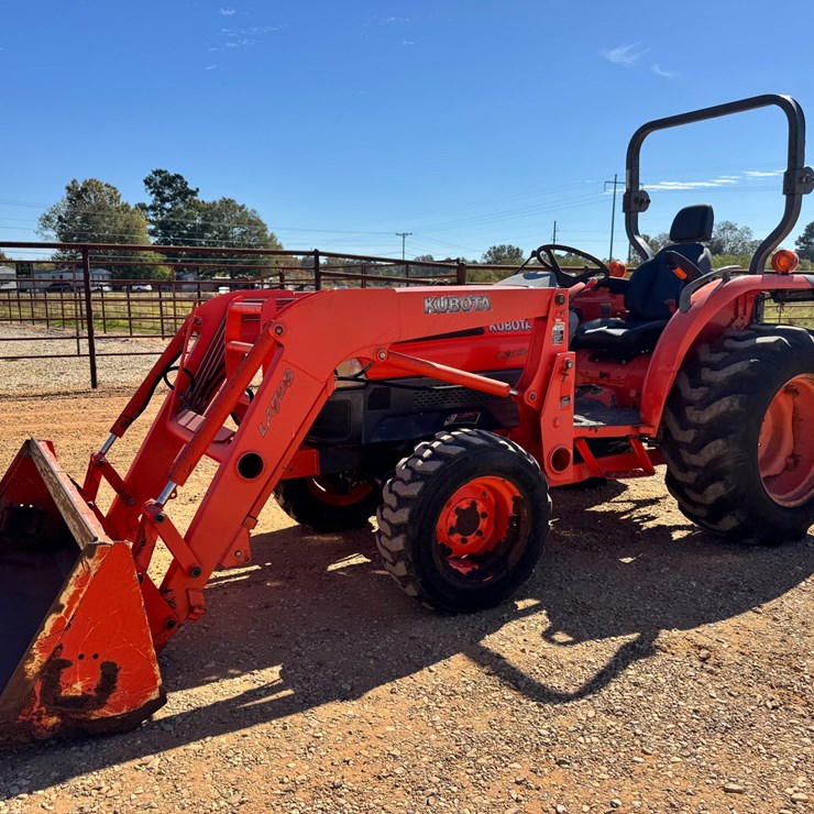 #9027 • Kubota L3130
