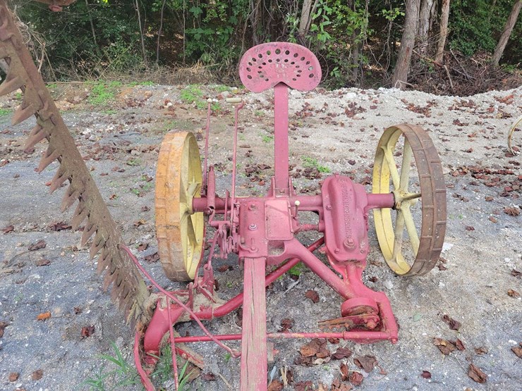 international-no.-7-sickle-mower-image-2