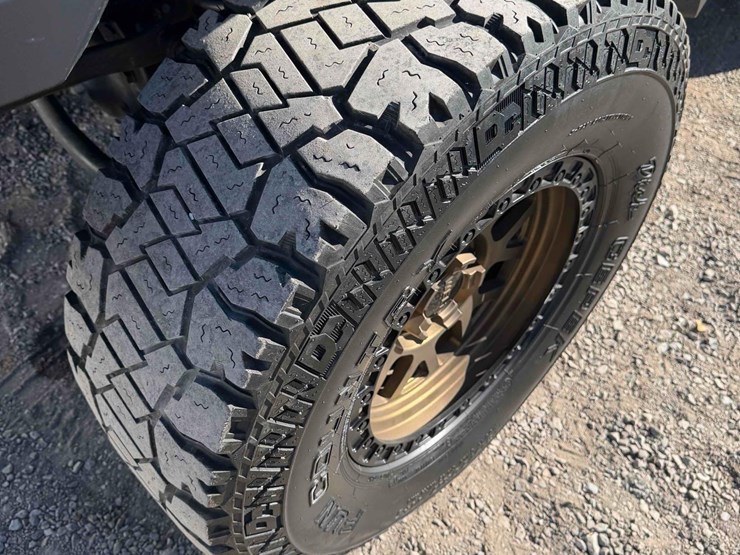 2019-jeep-wrangler-sport-image-9