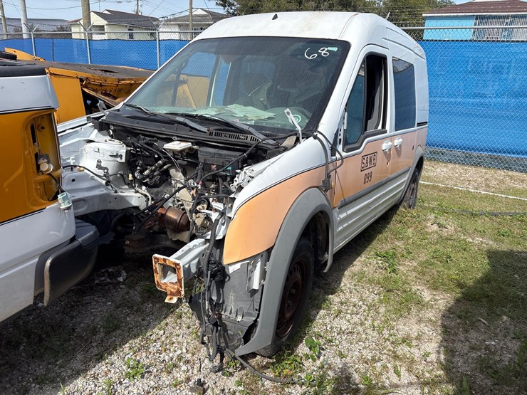 #68-•-2012-ford-transit-wagon-image-2
