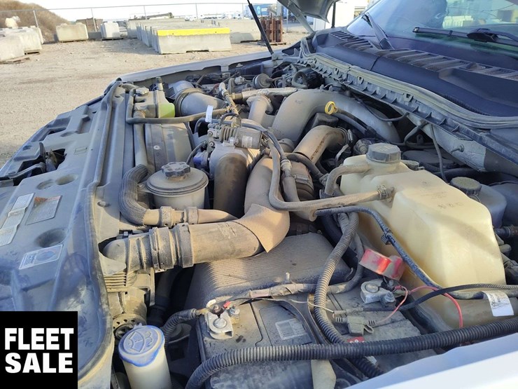 non-operable-2022-ford-f-350-super-duty-4x4-xlt-4dr-crew-cab-8-ft.-lb-srw-image-21