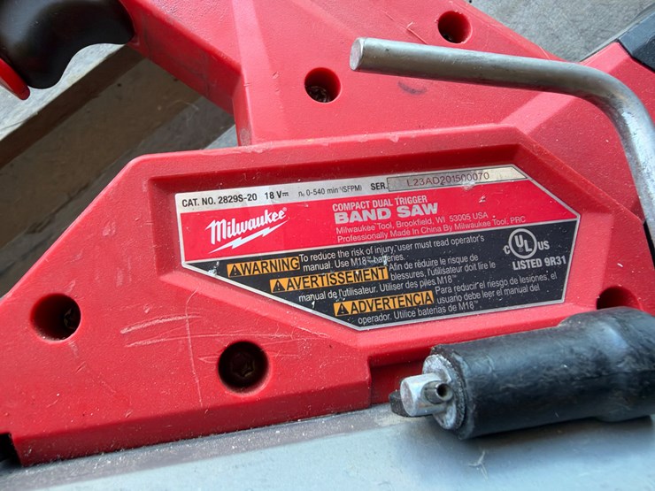 #33-•-milwaukee-band-saw-/-no-battery-image-3