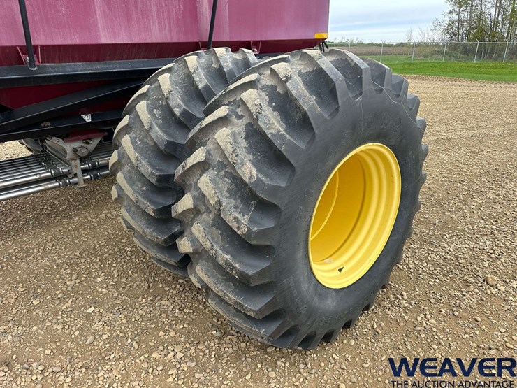 2010-seedhawk-62-ft.-seeder-image-63