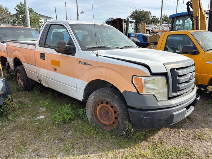 #53-•-2010-ford-f-150-xl-regular-cab-pickup-truck-image-1
