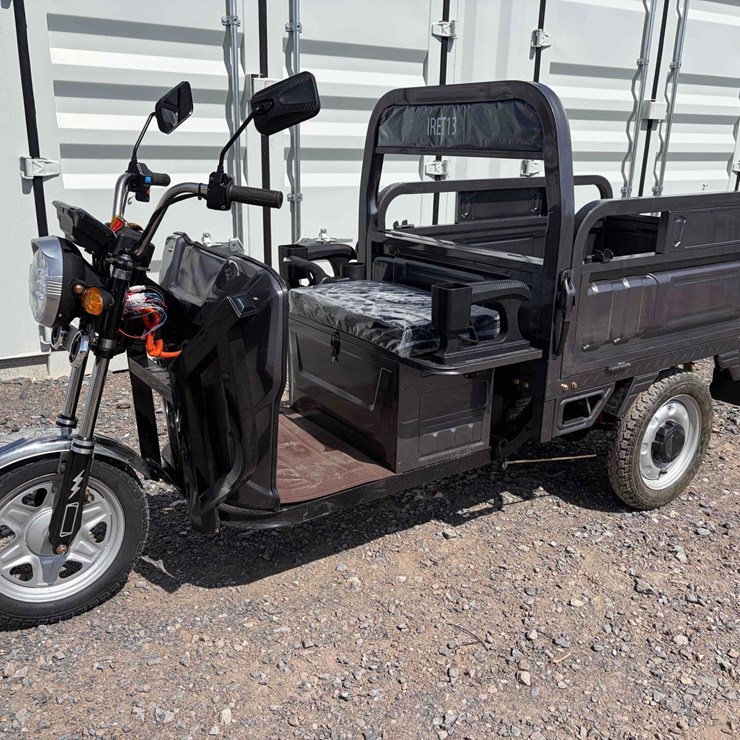 UNUSED ET13 Battery Powered Dump Cart *Not Put Together Pictures For Reference* *Black*
