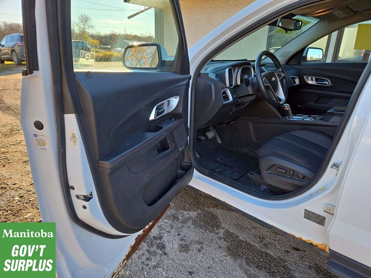 2015-chevrolet-equinox-image-15