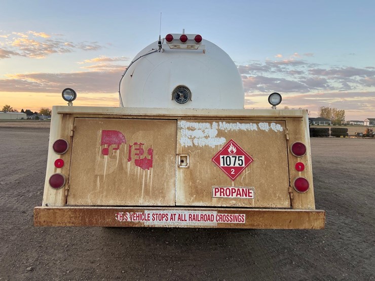 1991-chevrolet-kodiak-fuel-truck-image-6