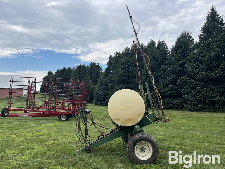 300-gal-pull-type-sprayer-image-8