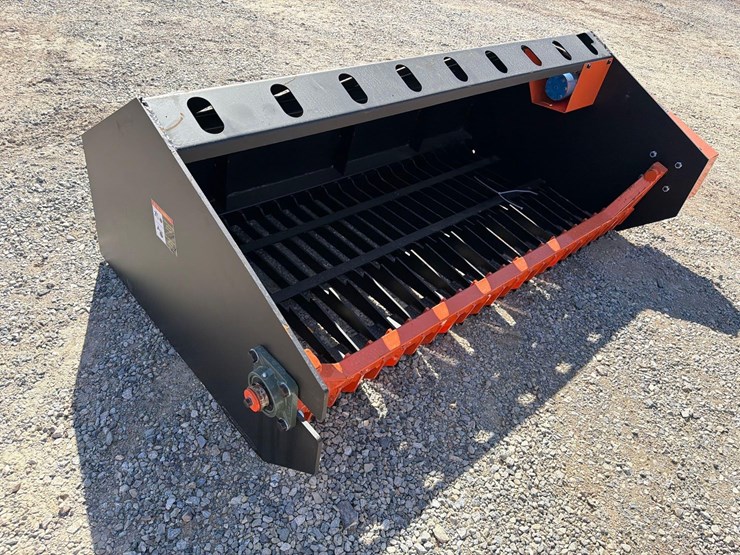 72”-hydraulic-rock-picker-attachment-image-3