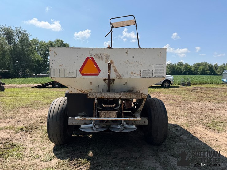 jt-industries-6-ton-fertilizer-spreader-image-6