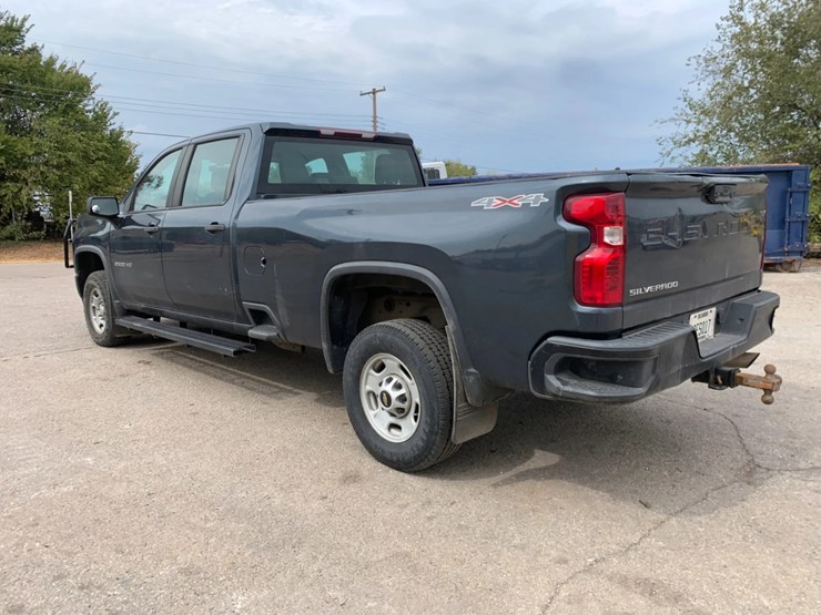 2020-chevrolet-silverado-2500hd-image-2