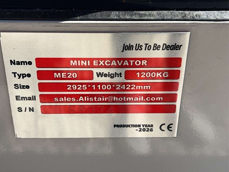 me20-mini-excavator-image-6